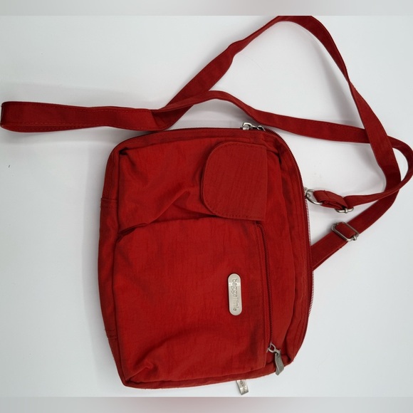 Red Baggallini Bag Crossbody - Picture 1 of 5